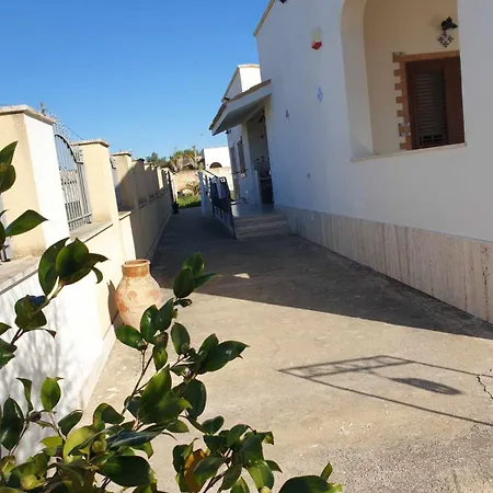 Maria *